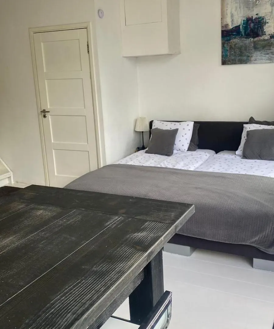 Canal Garden Apartment Staywell Amsterdam